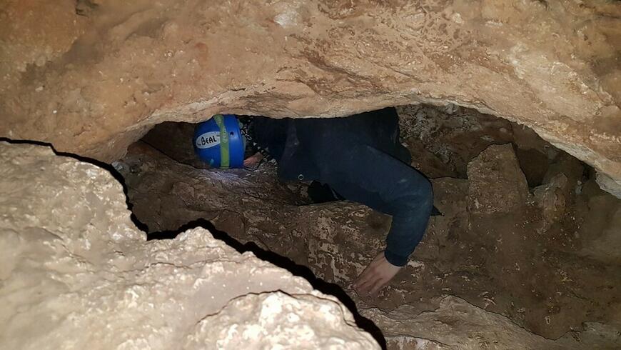 Entrée dans la grotte Entrée dans la grotte